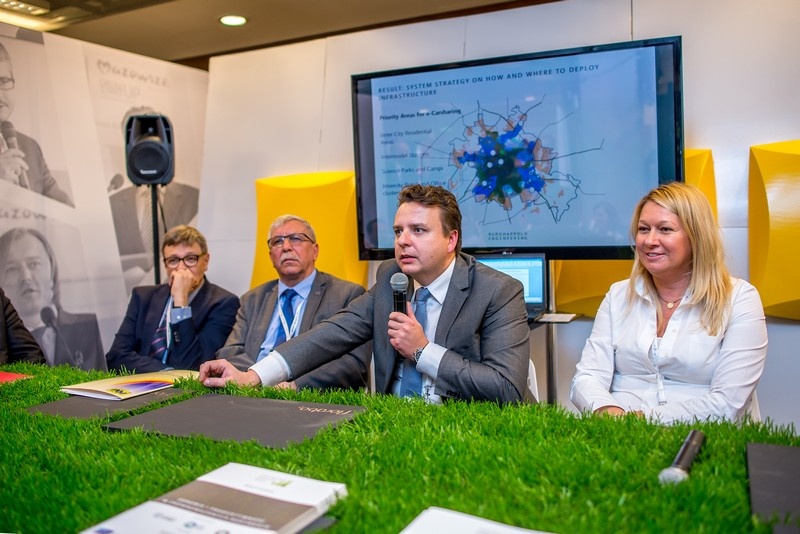 Inteligentne miasta na Mazowszu – podsumowanie debaty i strefy smart city