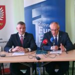 Podpisanie umowy - Ponad 1,1 mln zł z UE na termomodernizację budynku starostwa powiatowego  w Kozienicach