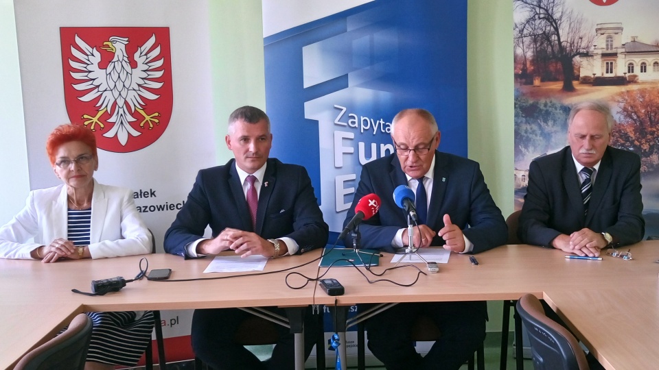 Podpisanie umowy - Ponad 1,1 mln zł z UE na termomodernizację budynku starostwa powiatowego  w Kozienicach