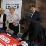 Uroczyste podpisanie umowy w Łosicach projektu rewitalizacyjnego
