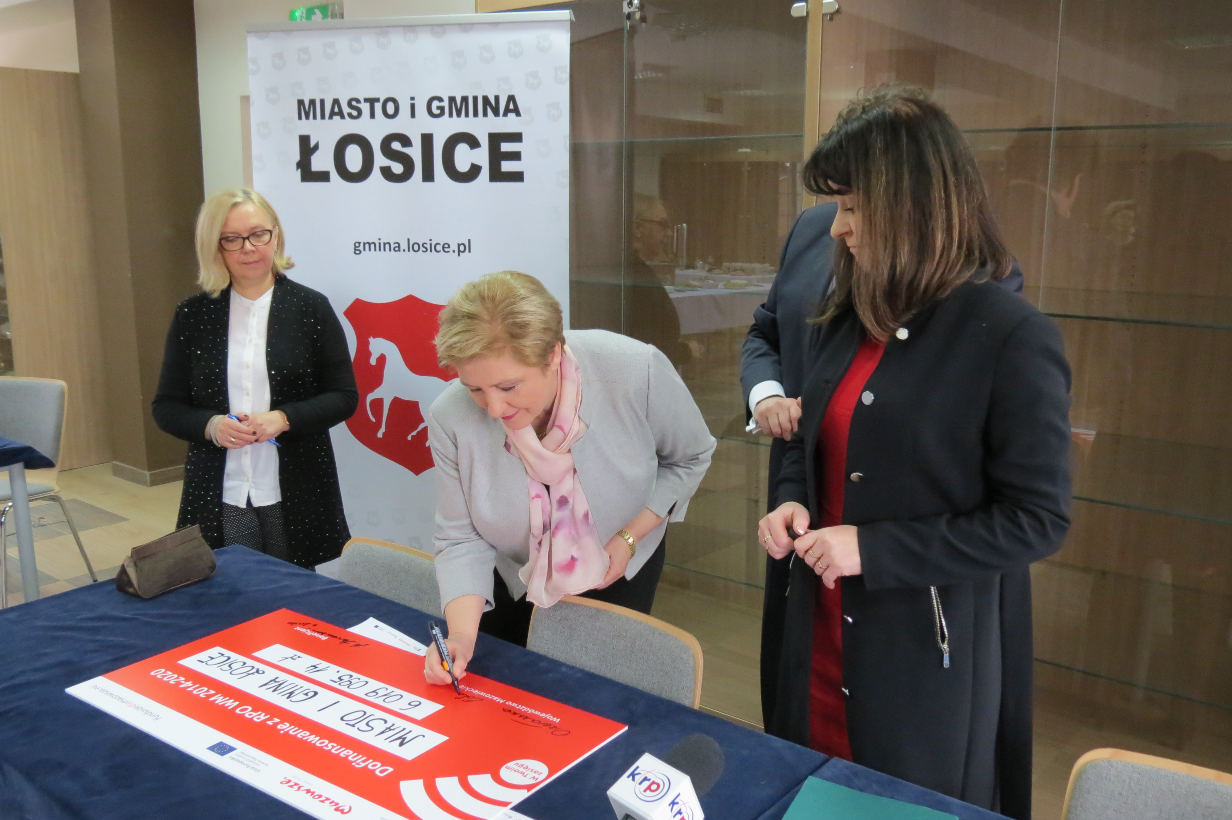 Uroczyste podpisanie umowy w Łosicach projektu rewitalizacyjnego