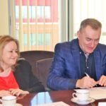 Uroczyste podpisanie umów o dofinansowanie unijne trzech projektów z dz. 4.1 Odnawialne źródła energii,  dz. 4.2 Efektywność energetyczna i z dz. 4.3 Redukcja emisji zanieczyszczeń powietrza.