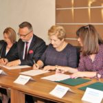 Uroczyste podpisanie umów o dofinansowanie unijne projektów z dz. 10.1 Kształcenie i rozwój dzieci i młodzieży i dz. 4.3 Redukcja emisji zanieczyszczeń powietrza
