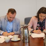 Uroczyste podpisanie umów o dofinansowanie unijne projektów z Działania 2.1 E-usługi i Działania 4.3 Redukcja emisji zanieczyszczeń powietrza