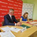 Podpisanie umowy przez beneficjentów z gminy Klwów