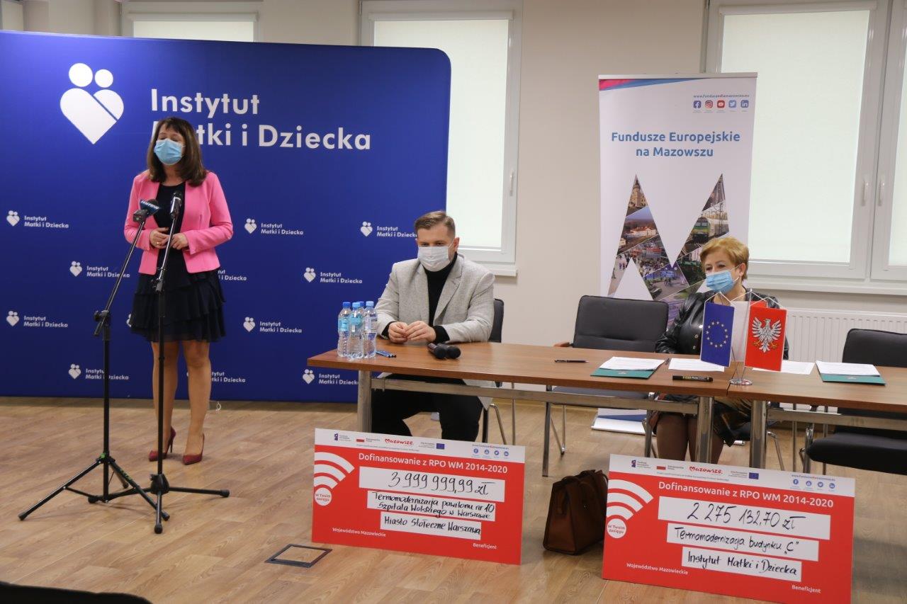 Podpisanie umów z zakresu termomodernizacji, wypowiada się Członek Zarządu Pani Janina Ewa Orzełowska
